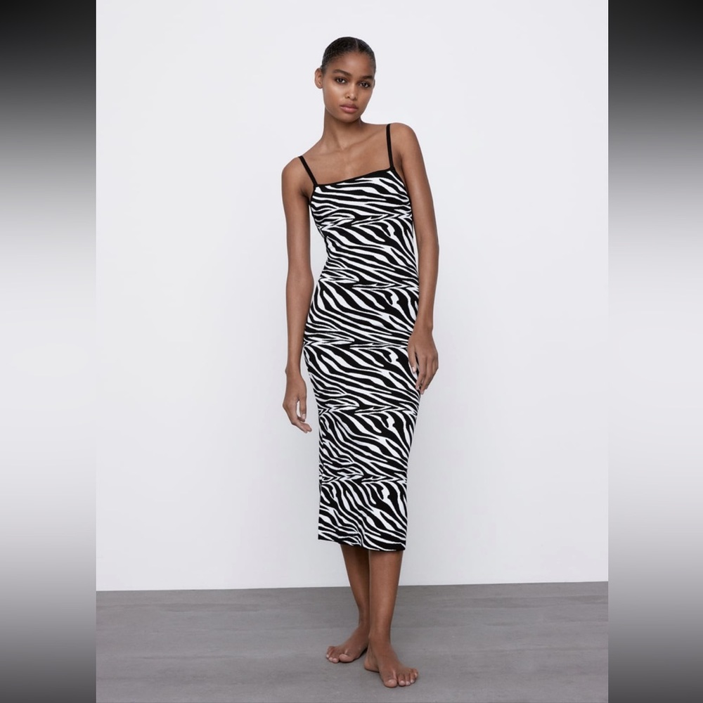 Zara Jacquard Animal Detail Dress. Size S. Like new!